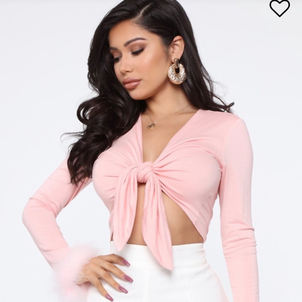 NWT FASHIONNOVA love on my mind top 🦋💘💅🏽